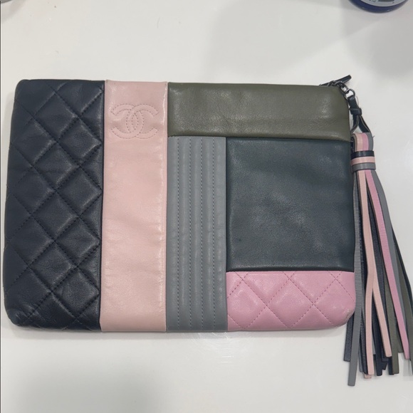 CHANEL Multicolor Quilted Leather Clutch - Picture 2 of 8